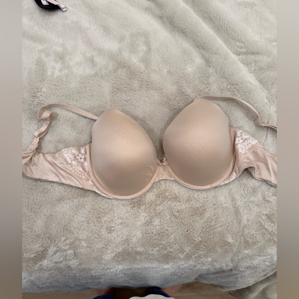 Victoria's Secret Soft Beige Lace Bra